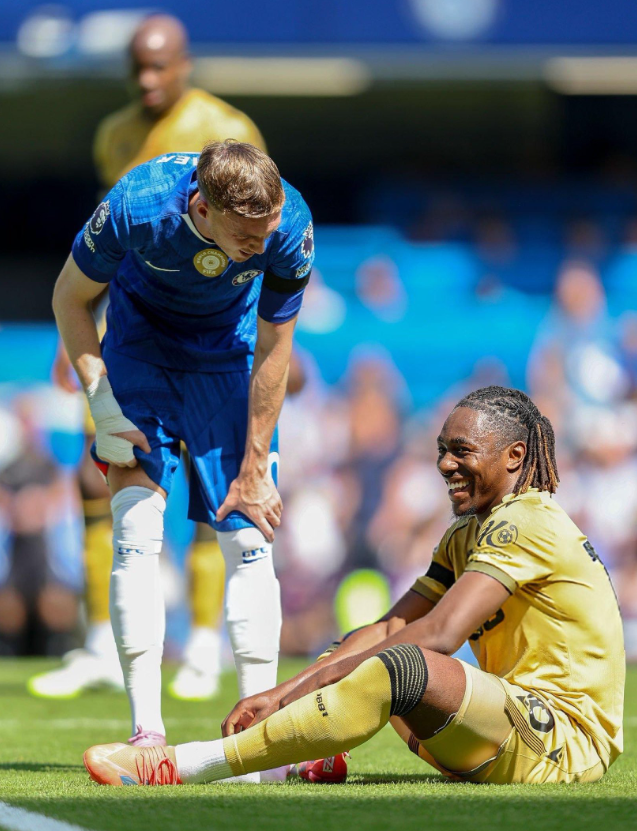 稳抱在怀中, 打门角度太, 一个可以接