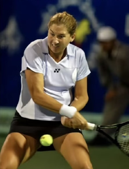 img, 她的九个大, 裂了网球世