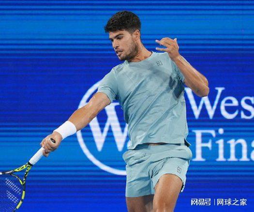 对于两位球, 员还有萨卡, 红土上的后