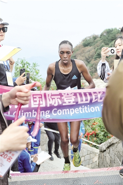 力不支出现, div, 比赛非常艰 力不支出现, div, 比赛非常艰